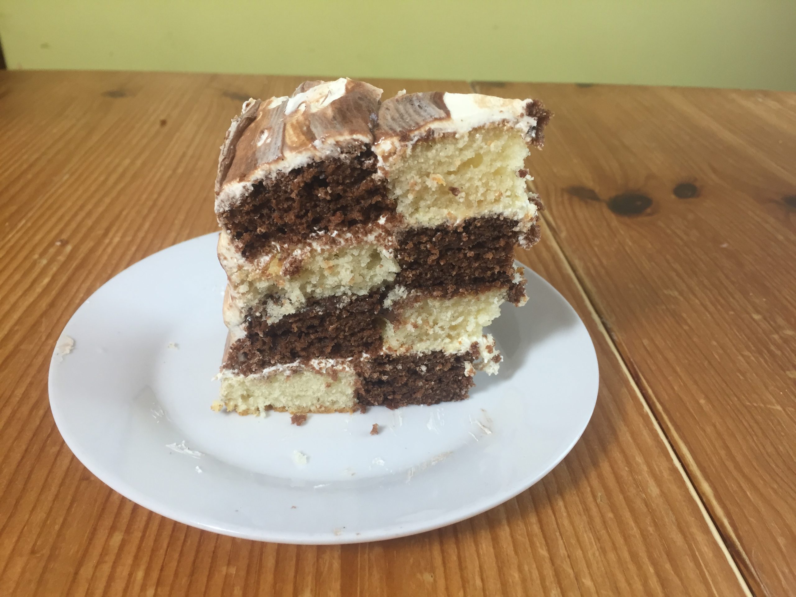 Checkerboard cake : Vanilla and chocolate cake