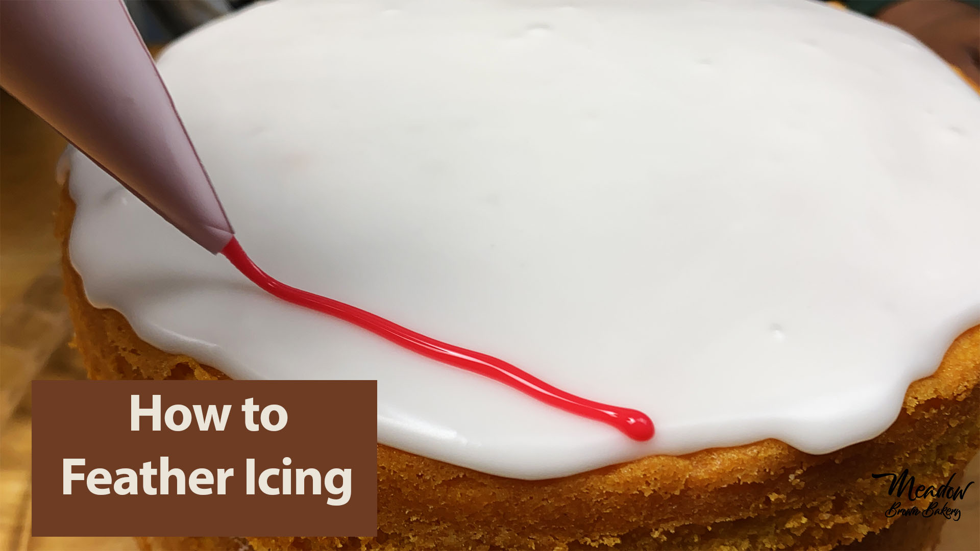 How to feather icing : Feather icing on biscuits