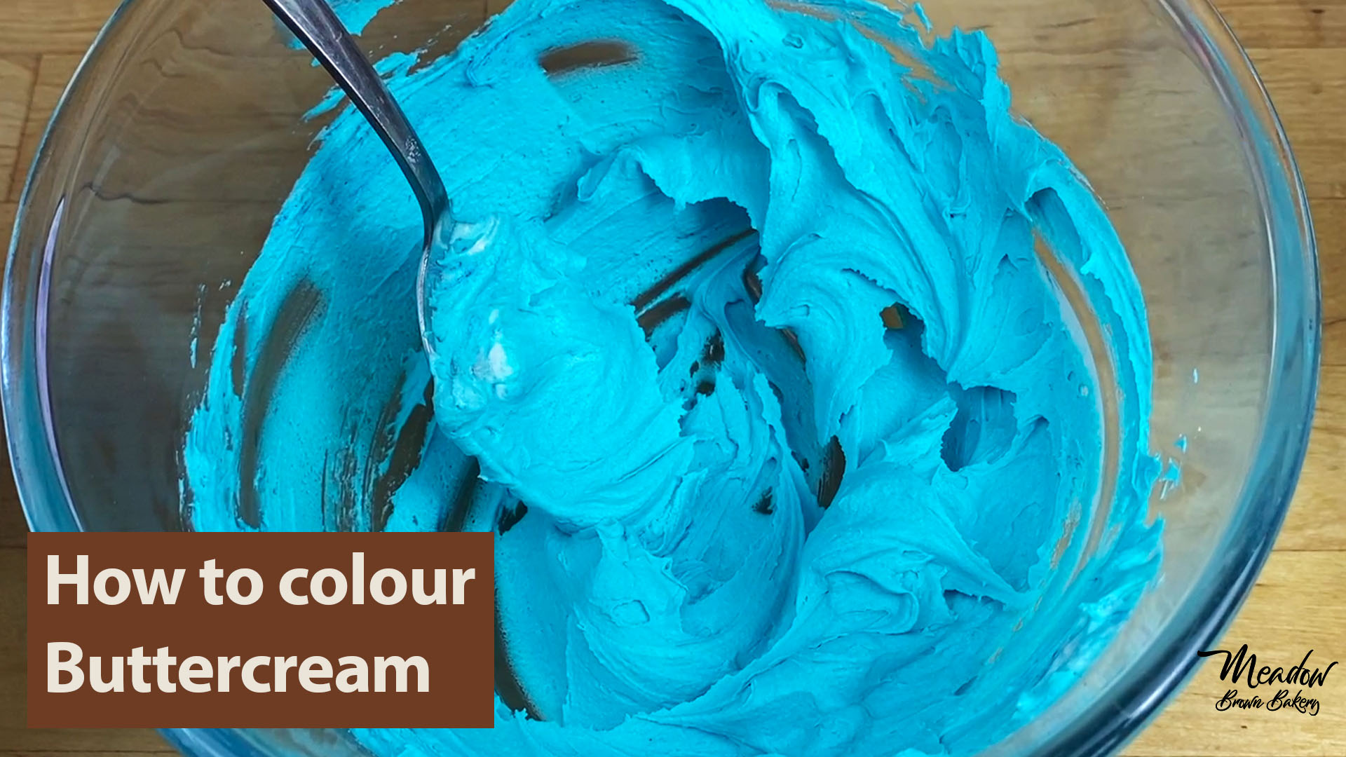 How to colour buttercream blue