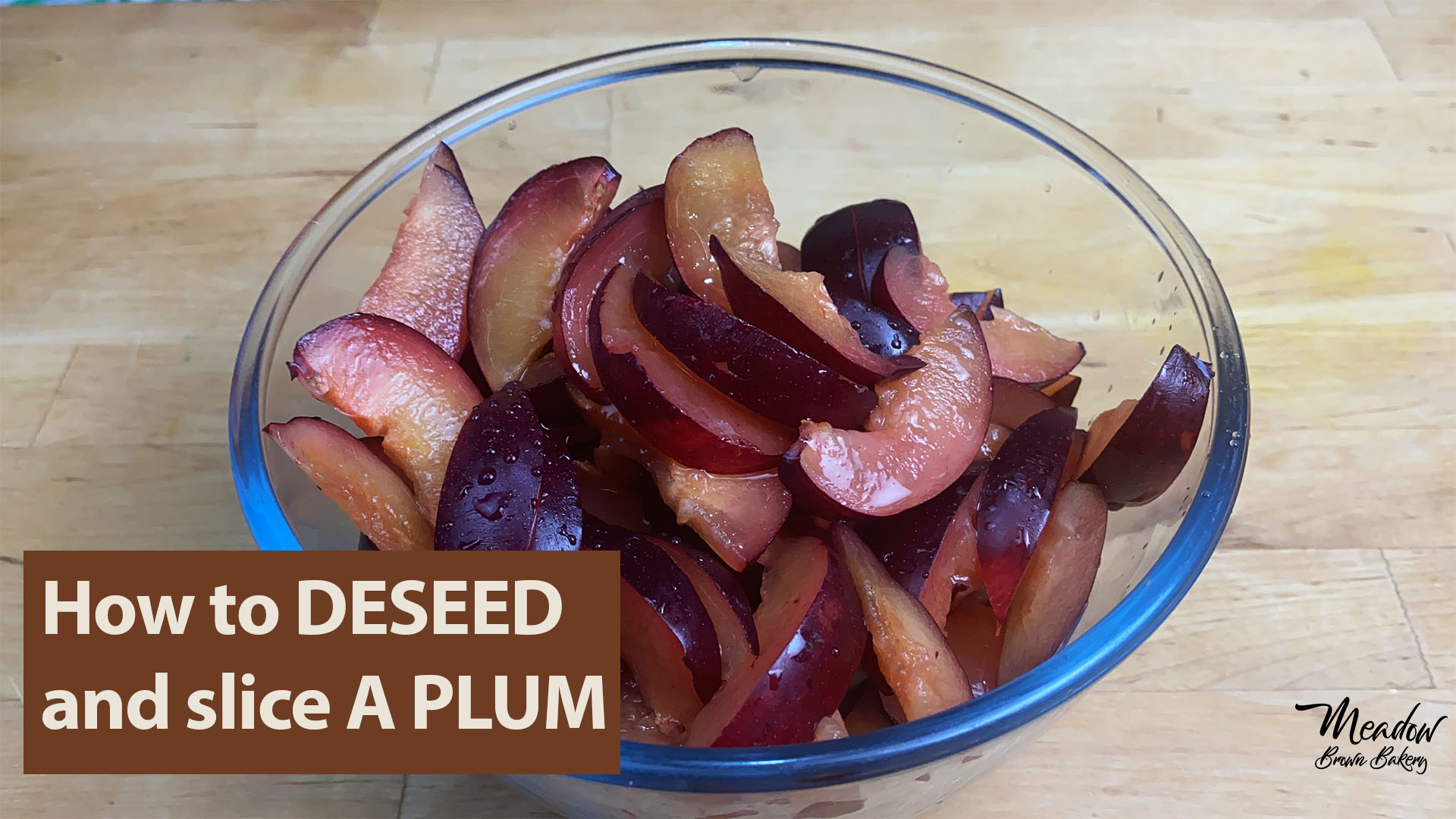How to deseed a plum : How to pit plums for jam