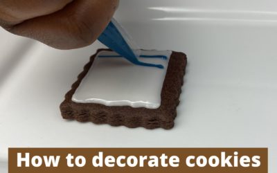 Decorating cookies with royal icing for beginners